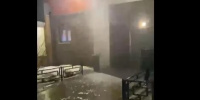 «Залило все квартиры»: на Маршала Казакова из-за прорыва трубы произошёл настоящий потоп