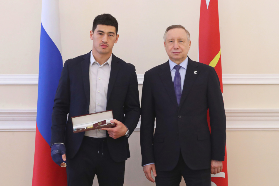 Боксер Дмитрий Бивол стал «Заслуженным мастером спорта России»