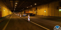 Два автомобиля столкнулись в тоннеле петербургской дамбы 