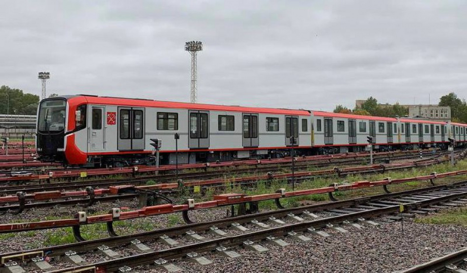 На красную линию петербургского метро выйдут еще два «Балтийца»