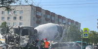 В Сестрорецке после столкновения с бетономешалкой загорелась иномарка 