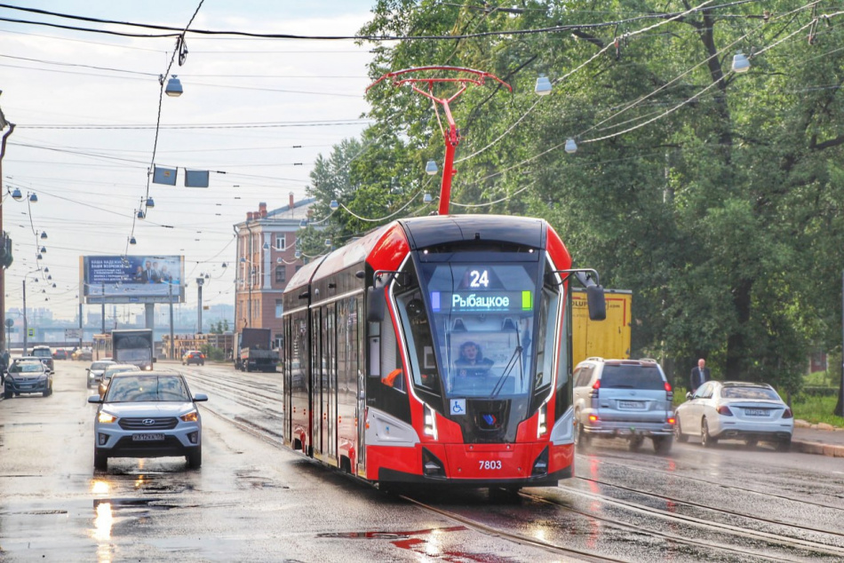 Трамвай №100 перестанет останавливаться на Луначарского 1 и 2 июля