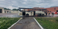 Инцидент со сгоревшим автобусом в парке на Днепропетровской проверит прокуратура Инцидент со сгоревшим автобусом в парке на Днепропетровской проверит прокуратура