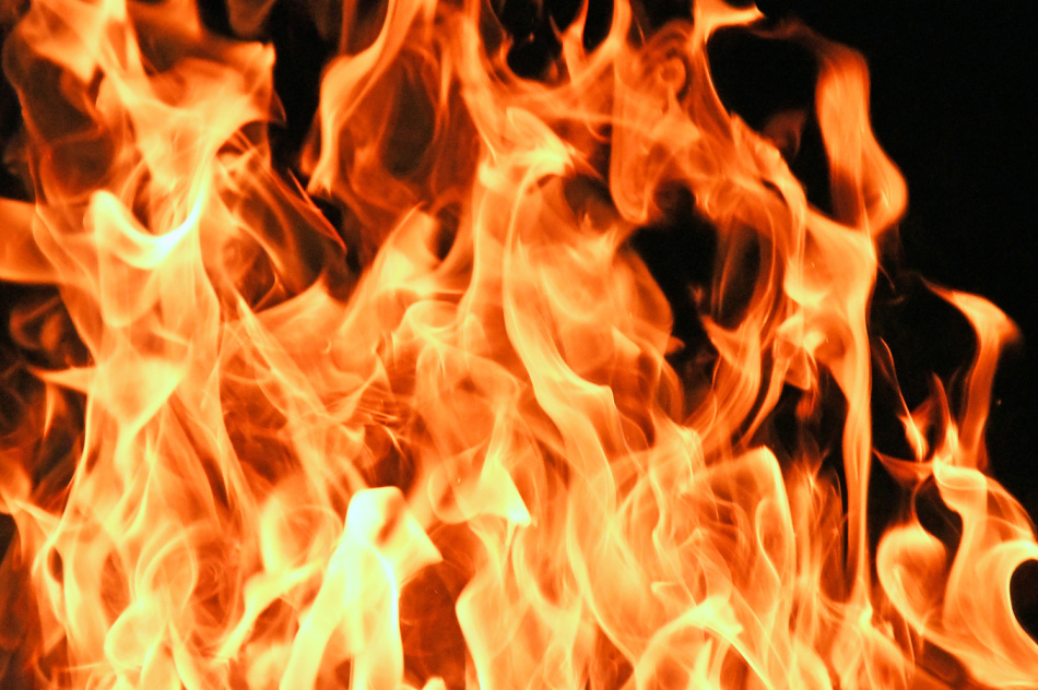 В результате пожара на Пискаревском проспекте погиб человек 
