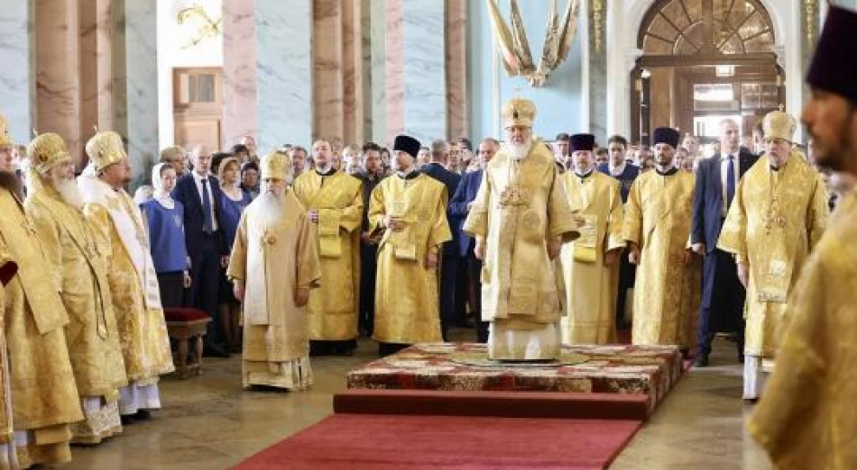 Патриарх Кирилл поздравил жителей Петербурга с Днем святых Петра и Павла