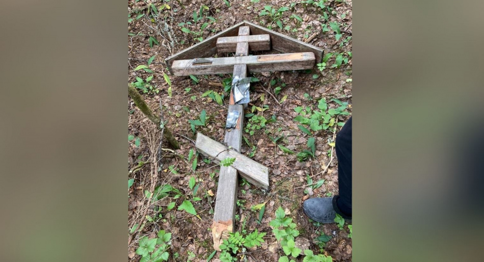 Вандалы поломали кресты в память об участниках войны с Финляндией