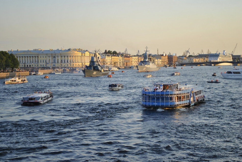 День ВМФ, «Акустика счастья» и ретрит в лесу: куда пойти в Петербурге 28 июля – 3 августа