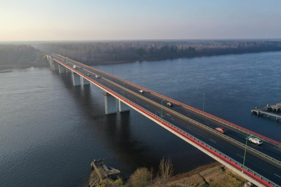 Ладожский мост через Неву разведут 11 августа