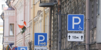 В Петербурге введут штрафы за парковку на эксплутационной маркировке на асфальте