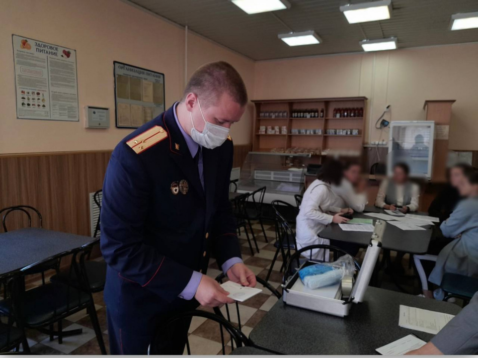 После отравления школьников в Петербурге завели уголовное дело