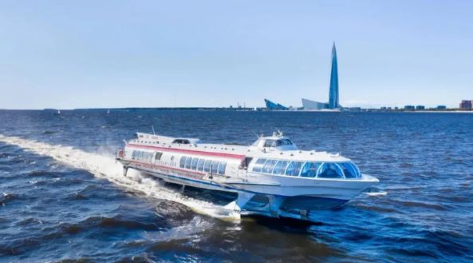 В Петербурге запустили "Метеоры" от Речного вокзала до Эрмитажа и обратно