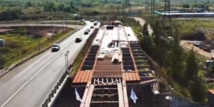 Каркас нового путепровода установили над Мурманским шоссе в Кудрово