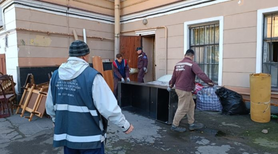 Смольный "вычистил" больше 40 незаконно занятых помещений