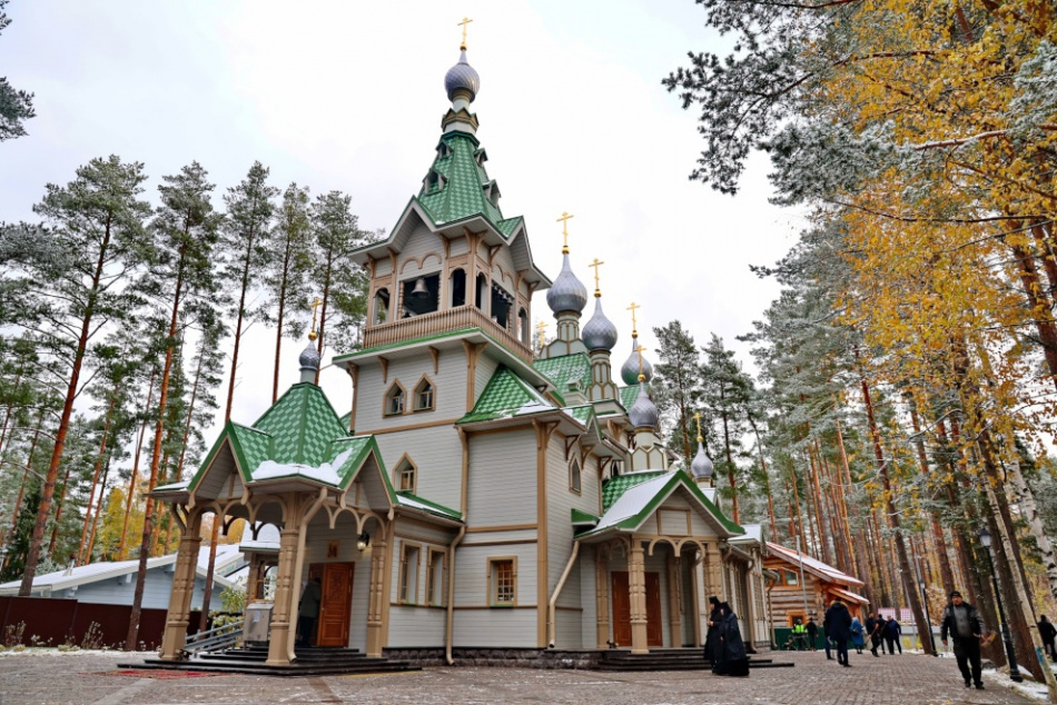 Патриарх Кирилл освятил в Комарово храм в честь Сошествия Святого Духа на апостолов
