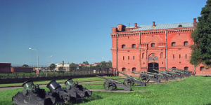 Трофеи из зоны СВО привезли в музей артиллерии Петербурга