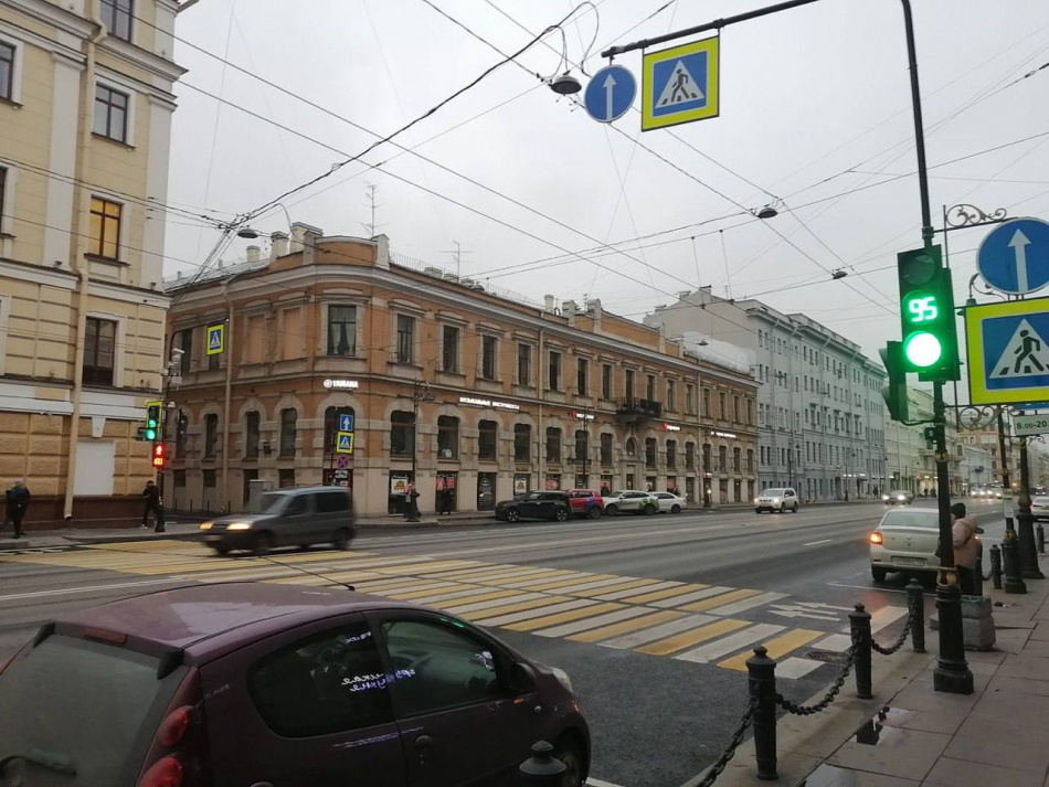 Новые светофоры установили в Красносельском и Центральном районах Петербурга