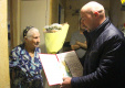 С 95-летием поздравили ветерана труда и труженицу тыла из Шлиссельбурга