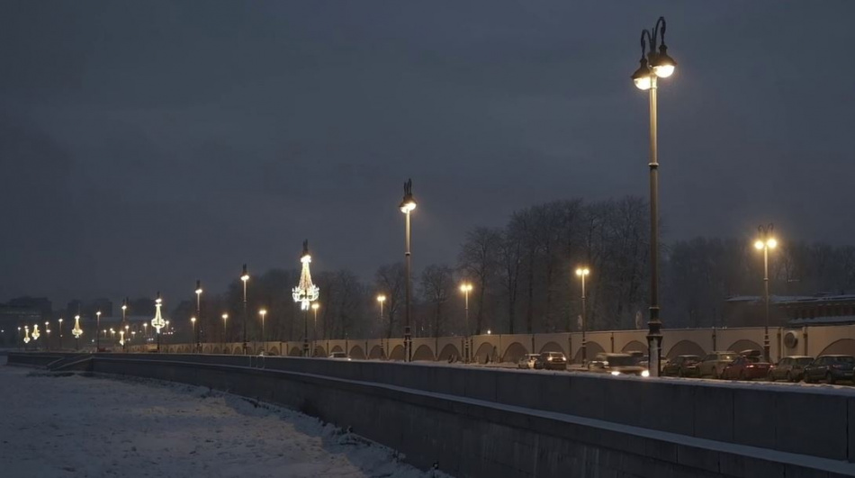 В 2024 году наружное освещение в Петербурге будет работать почти 4 тысячи часов 