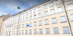 Почта России продала бывшую школу с видом на канал Грибоедова за 353 млн рублей