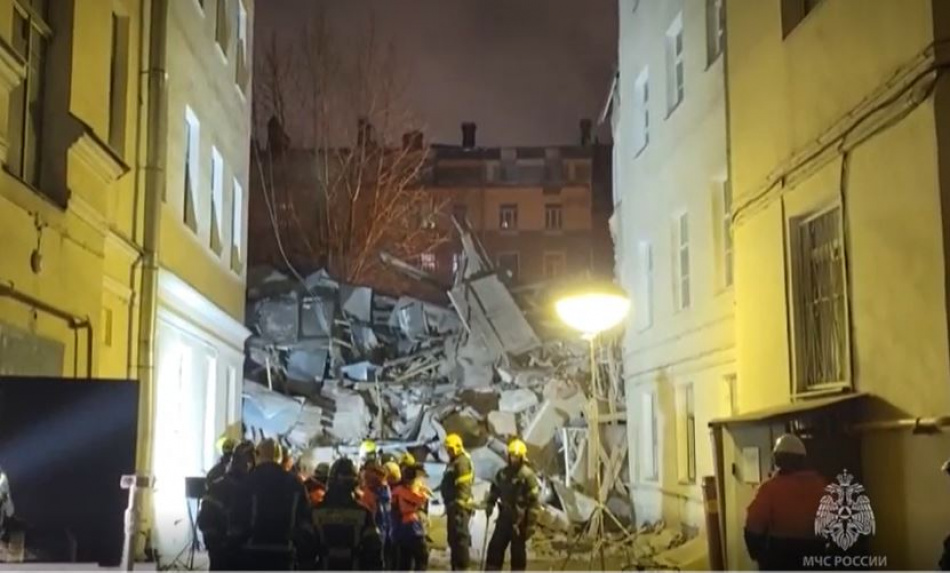 В Петербурге на Гороховой улице обрушилось здание