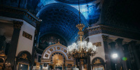 Великая Рождественская вечерня прошла в Свято-Троицкой Александро-Невской лавре