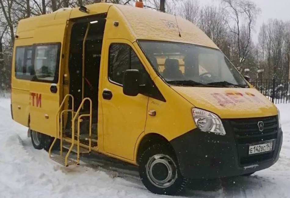 Школы Ленобласти получили 28 новых автобусов
