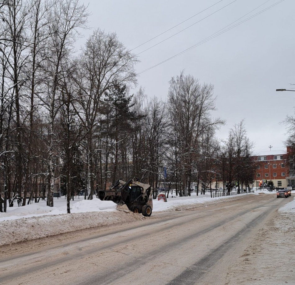 Водителей просят быть внимательнее из-за непогоды в Ленобласти