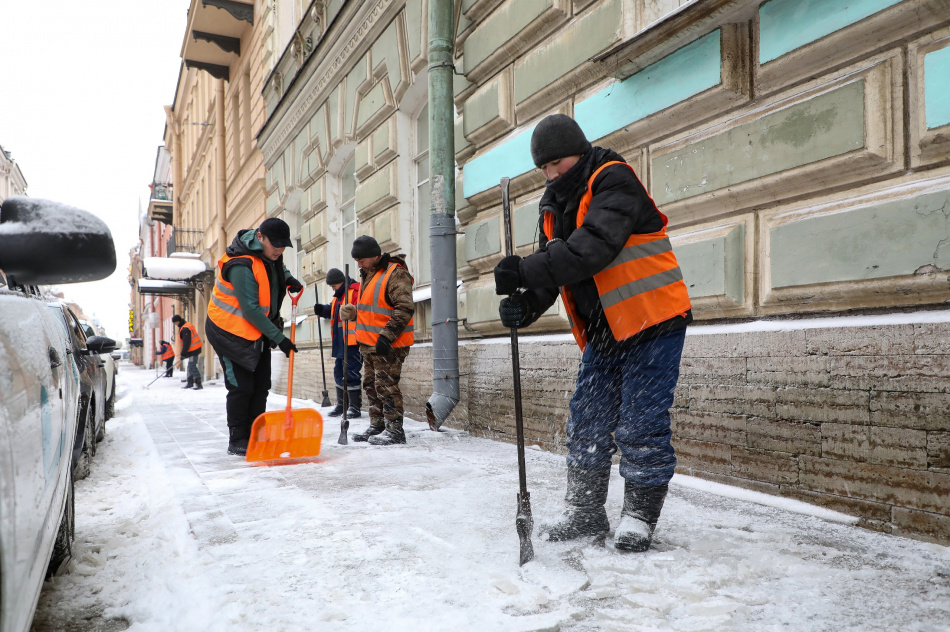 1 млн 330 тыс. кубометров снега вывезли из Петербурга с начала холодов
