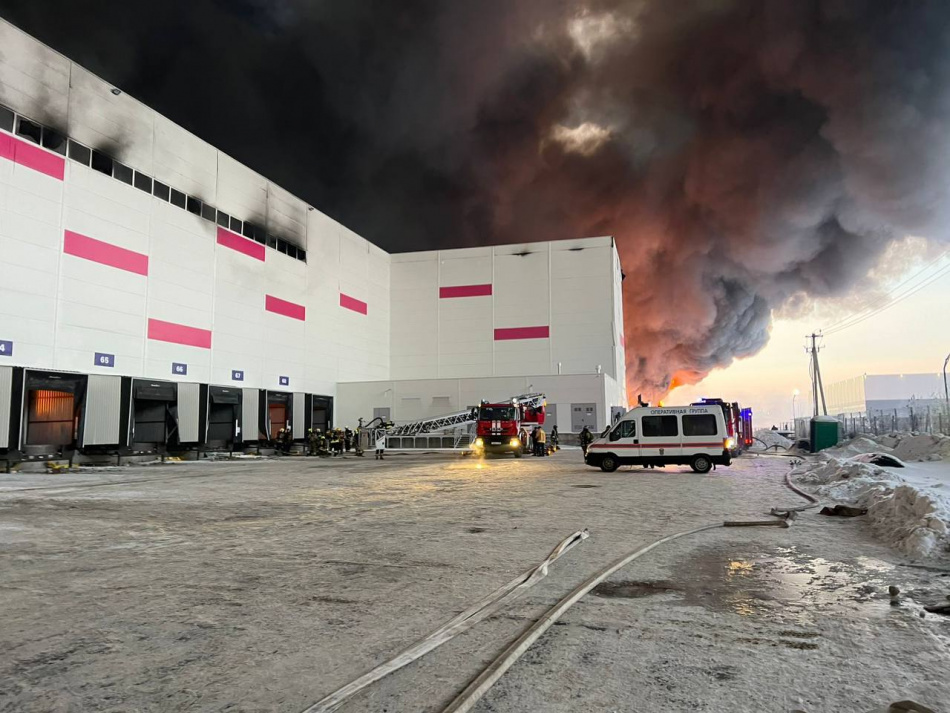Сотрудник сгоревшего склада в Шушарах признался в поджоге