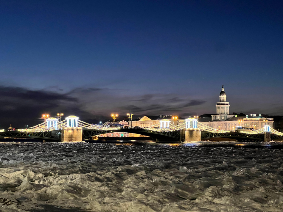 Разводят ли мосты в декабре в питере