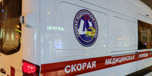 Младенец попал в реанимацию после падения с рук матери на улице в Петербурге