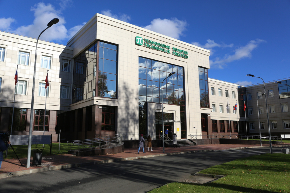 К юбилею Политехнического университета в Петербурге выпустили памятные конверты