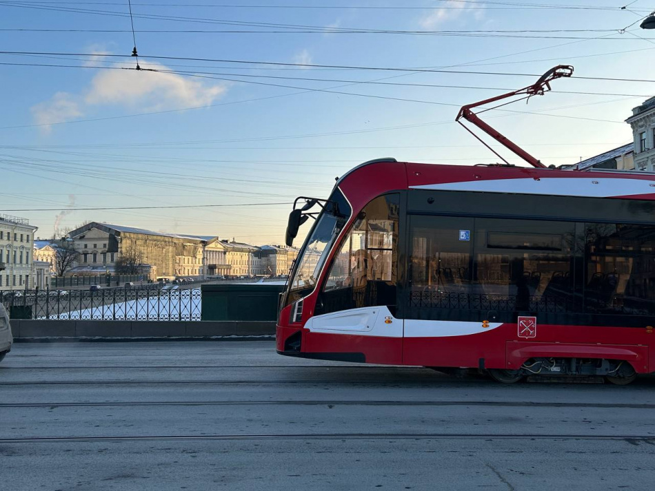 До мая продлили закрытие трамвайного движения в центре Петербурга 