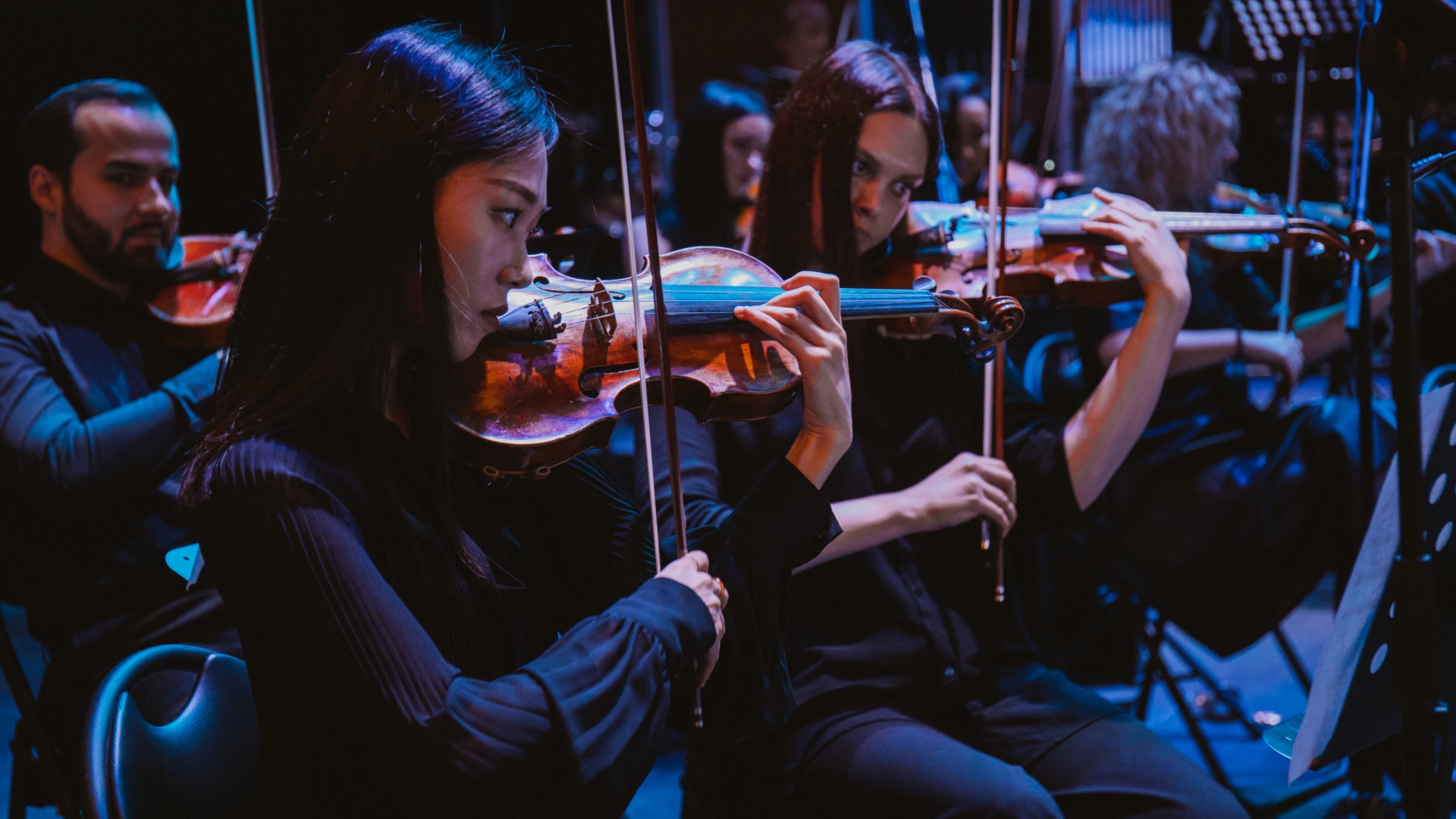 Cagmo оркестр фото. Оркестр cagmo. Оркестр cagmo симфония. Оркестр cagmo. Cagmo дирижер.