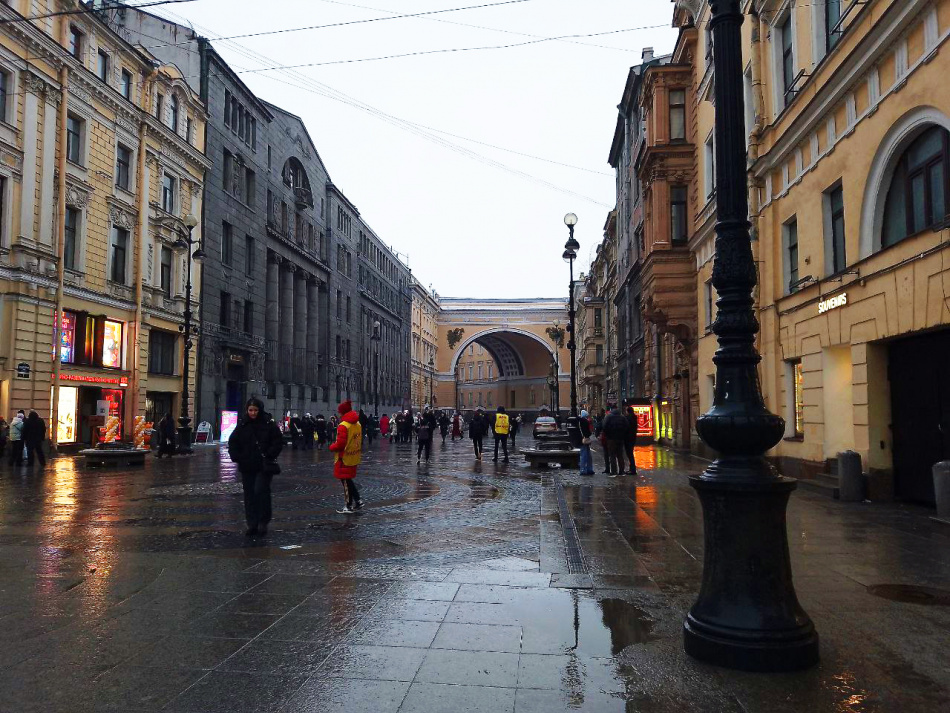 Жителей Петербурга предупредили о дожде и ветре