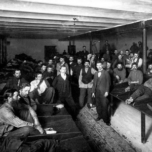 Лекция "Куда приводят бесхозяйственность и равнодушие: история помощи бездомным в Петербурге на рубеже XIX-XX веков"