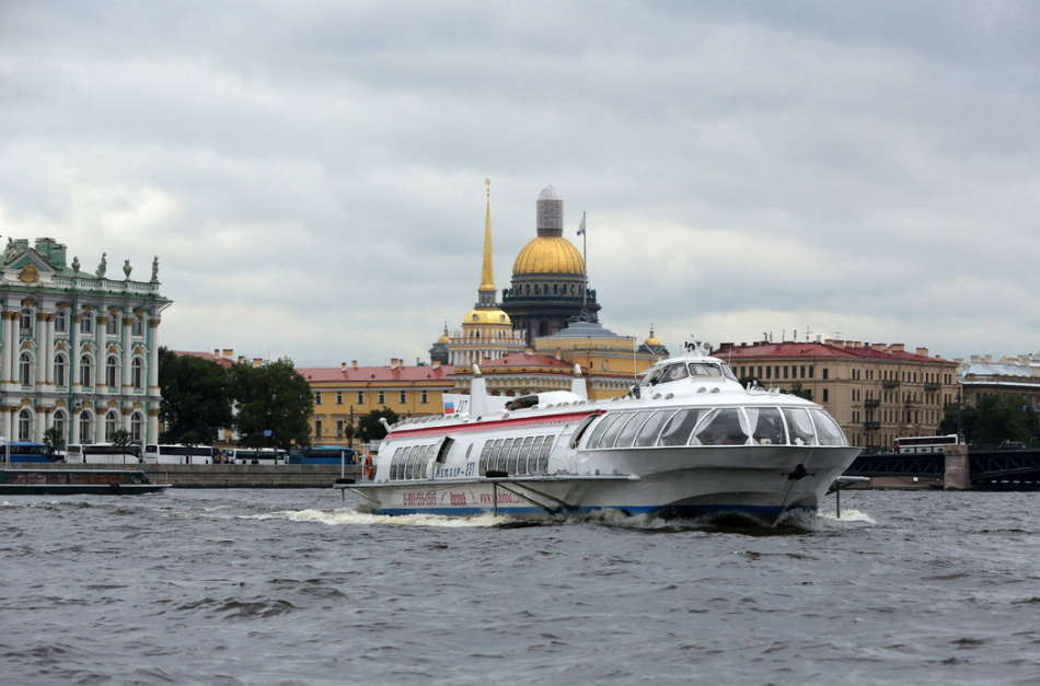 Петербург стал главным центром притяжения туристов на праздники и выходные