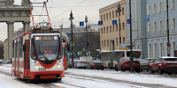 Трамваи встали на проспекте Авиаконструкторов в Петербурге