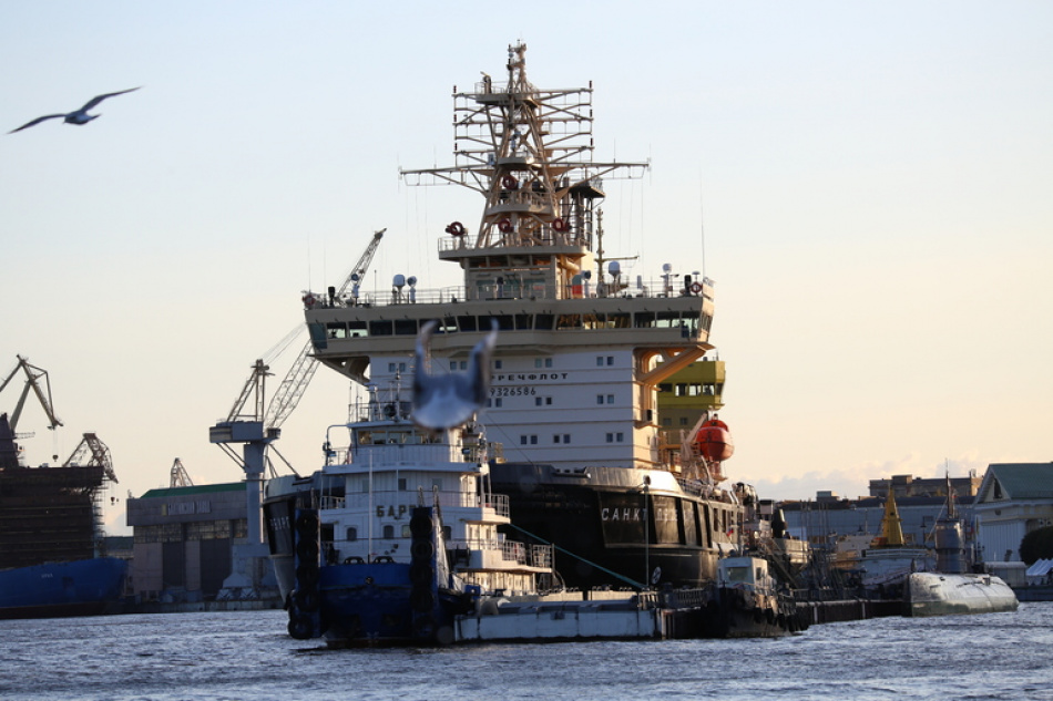 Правительство выделит 22 млрд рублей на строительство атомных ледоколов в Петербурге