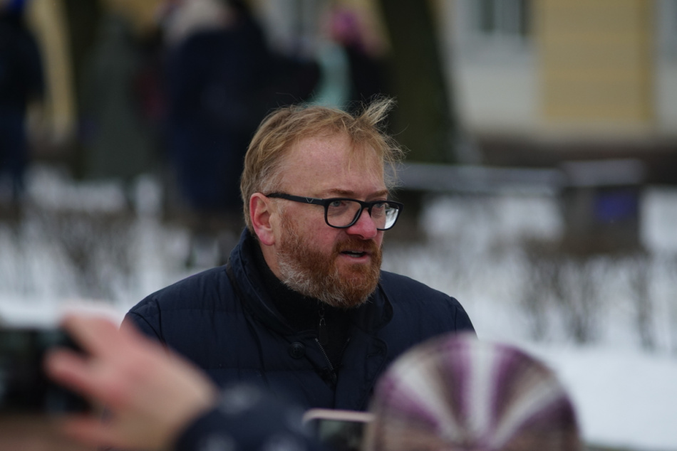 Депутат Виталий Милонов предложил уголовно наказывать за рекламу вебкама