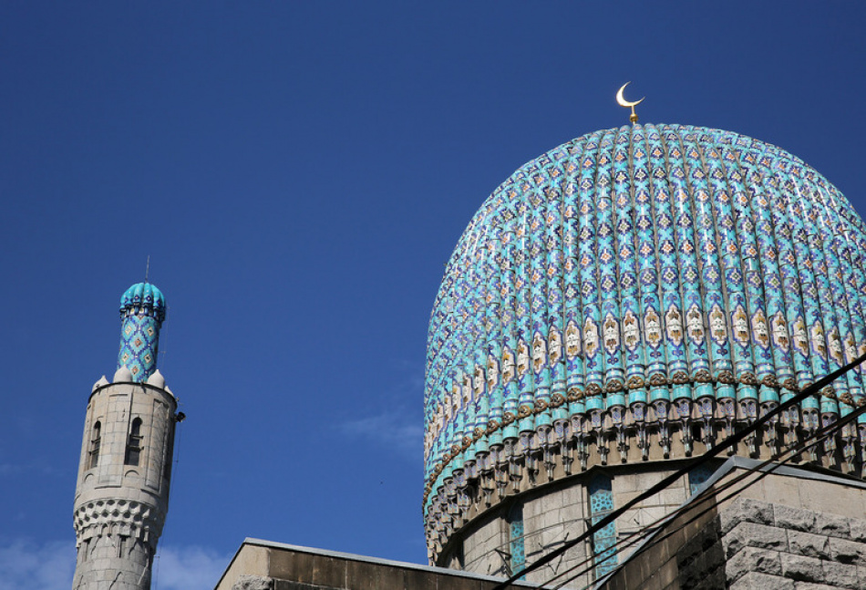 Суд над организаторами исламской школы-интерната начался в Петербурге