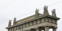 Московским воротам вернут отреставрированные скульптуры