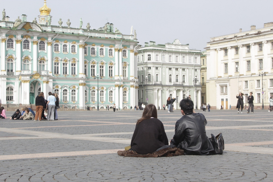 На майские праздники в Петербург приедут около 850 тыс. туристов 