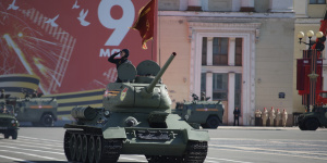 Петербуржцев предупредили о перекрытии центральных улиц на майские праздники