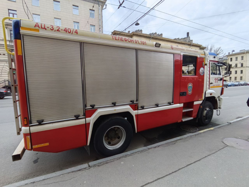 На Лиговском потушили пожар в офисном здании