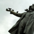 Памятник Пушкину на площади Искусств помыли 