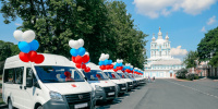 В этом году 41 петербургская семья получит от города машины