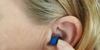 Названы болезни, снижающие слух  
