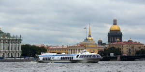 Петербург и Кронштадт связали новые скоростные рейсы метеоров