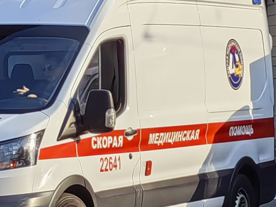 В Петербурге подросток свалился с высоты второго этажа после игр на эскалаторе в ТЦ